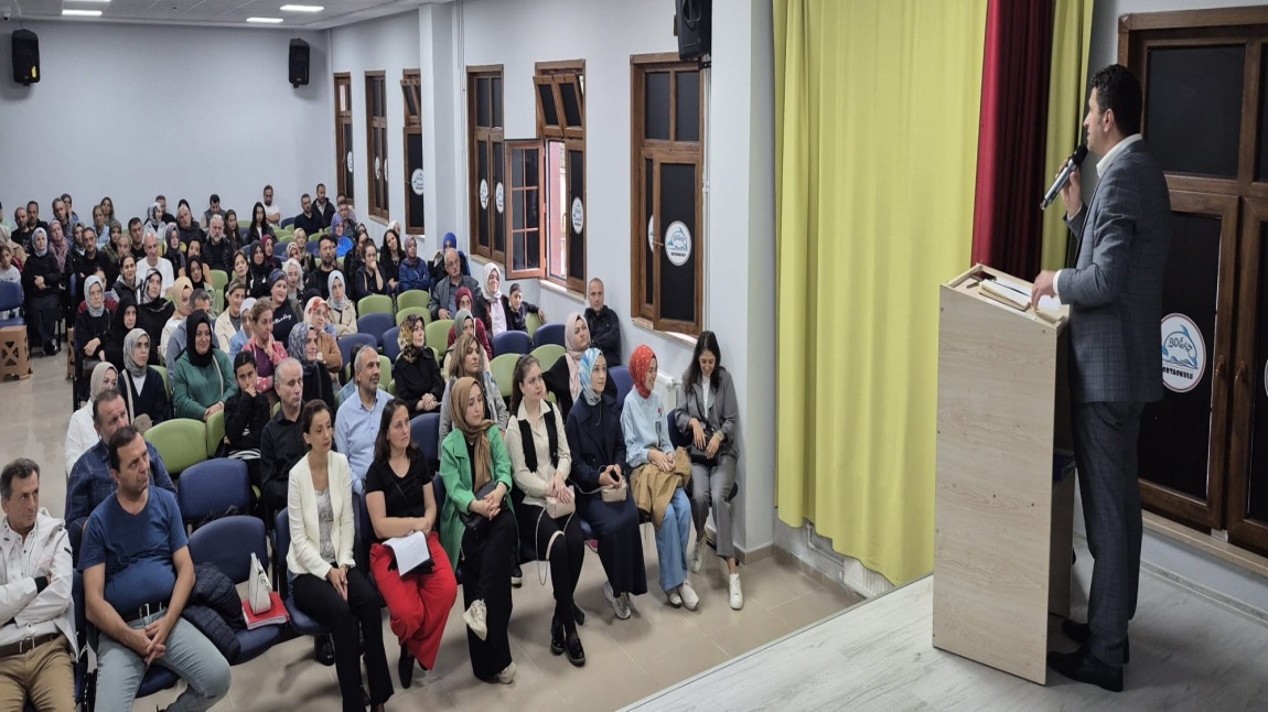 Sene Başı Veli Toplantısı Yapıldı